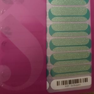 Full *vintage* Jamberry Wraps